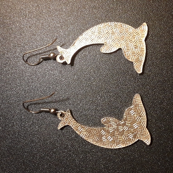 Vintage Dolphin Earrings - Picture 4 of 4